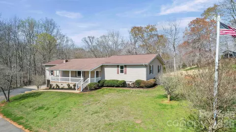 4698 Forest View Rd, Blacksburg, SC 29702