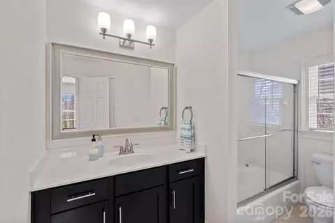 Bath - 7604 Windaliere Dr, Cornelius, NC 28031 photo 3 of 4