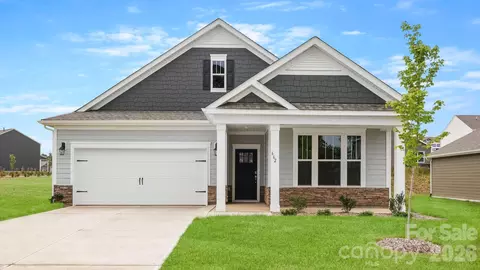 662 River Bottom Rd, Fletcher, NC 28732