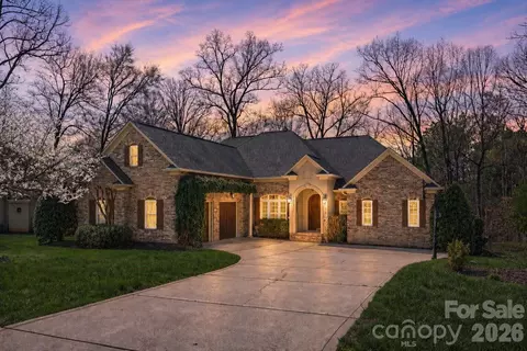 7919 Glen Abbey Cir, Stanley, NC 28164