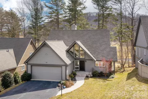 155 Winding Meadows Dr, Flat Rock, NC 28731