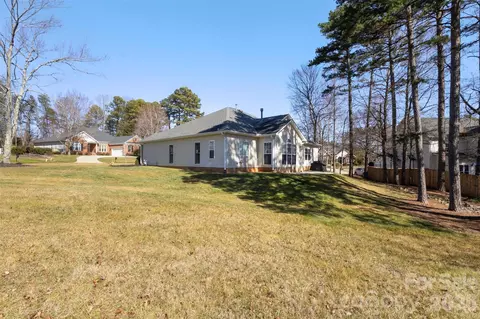 Exterior - 7526 Sedgebrook E Dr E, Stanley, NC 28164 photo 3 of 4