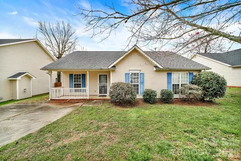 1236 Autumn Breeze Ct, Rock Hill, SC 29732