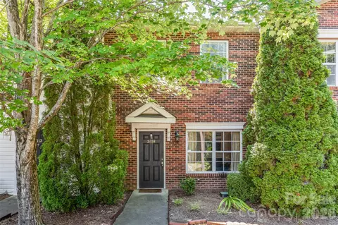 2108 Sardony Ln, Charlotte, NC 28213