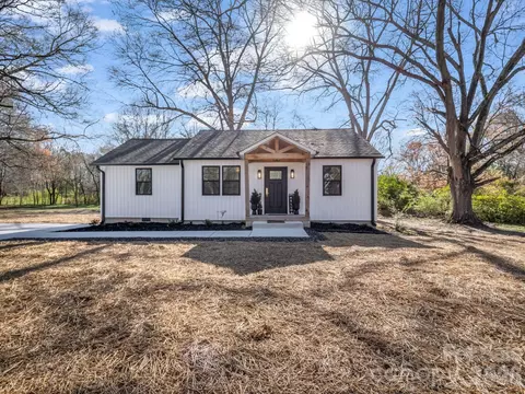 1325 W Nc Hwy 150 Hwy, Lincolnton, NC 28092