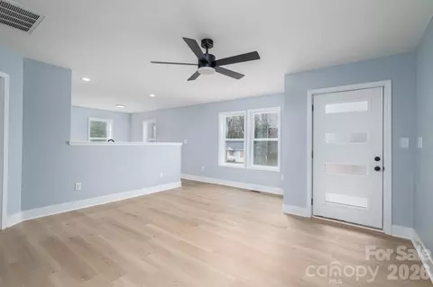1010 E Catawba St, Lincolnton, NC 28092