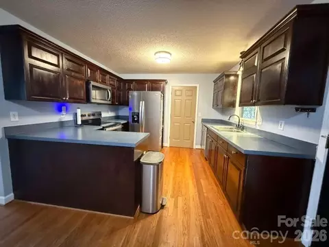 Kitchen - 1882 George Brown Rd, Crouse, NC 28033 photo 2 of 2