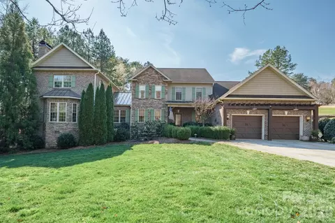 4852 Brookridge Ne Dr NE, Hickory, NC 28601