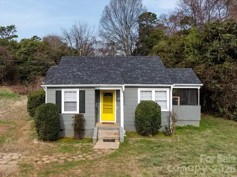 3133 Columbus Cir, Charlotte, NC 28208