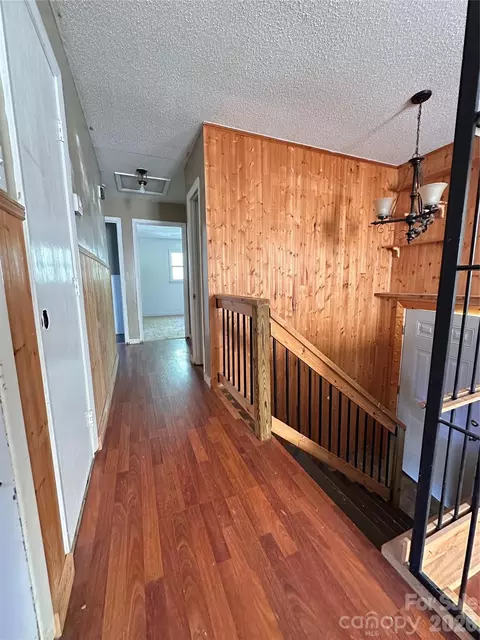 Entry Way - 621 E 11th St, Newton, NC 28658 photo 1 of 2