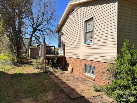 Other - 621 E 11th St, Newton, NC 28658 photo 2 of 10