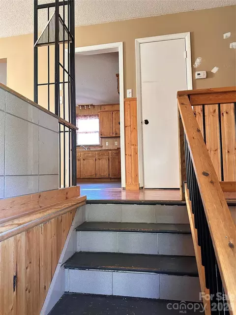 Other - 621 E 11th St, Newton, NC 28658 photo 4 of 10