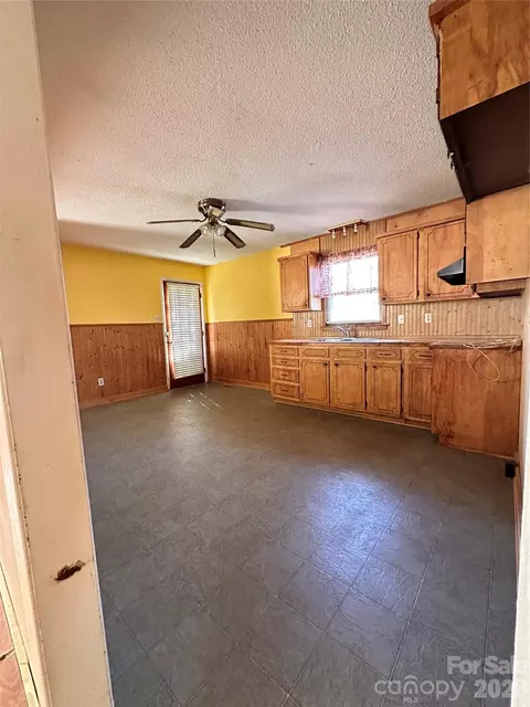 Kitchen - 621 E 11th St, Newton, NC 28658 photo 1 of 3