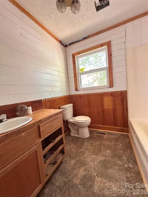 Bath - 621 E 11th St, Newton, NC 28658 photo 3 of 3