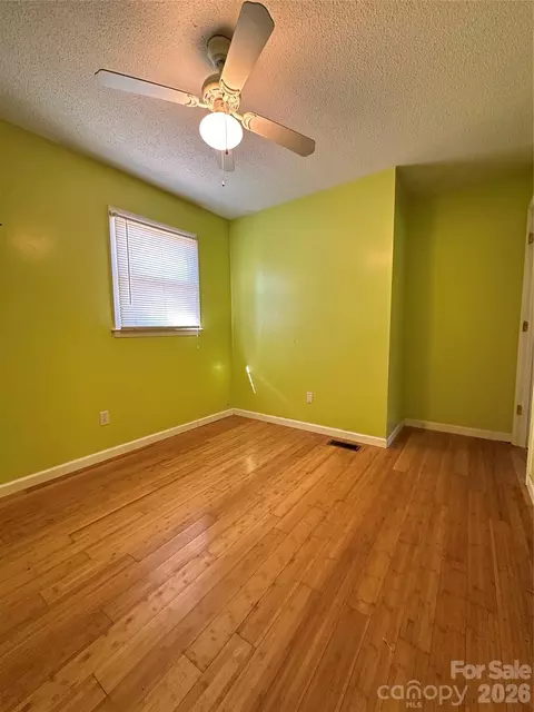 Bedroom - 621 E 11th St, Newton, NC 28658 photo 7 of 7