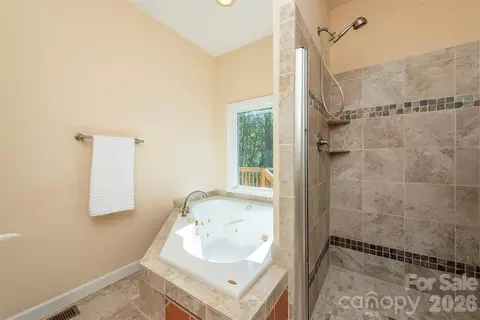 Bath - 75 Noble Rd, Fairview, NC 28730 photo 3 of 4