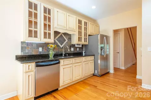 Kitchen - 75 Noble Rd, Fairview, NC 28730 photo 2 of 3