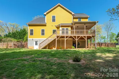 Exterior - 75 Noble Rd, Fairview, NC 28730 photo 4 of 7