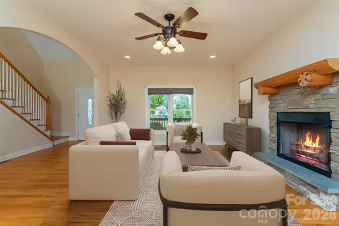 Living - 75 Noble Rd, Fairview, NC 28730 photo 2 of 8
