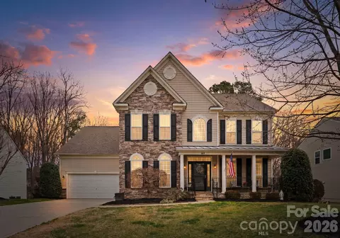 165 Pecan Hills Dr, Mooresville, NC 28115