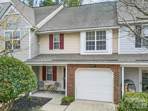 9977 Reindeer Way Ln, Charlotte, NC 28216