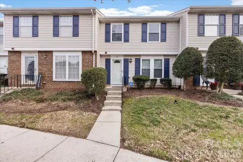 237 Water Oak Dr, Pineville, NC 28134