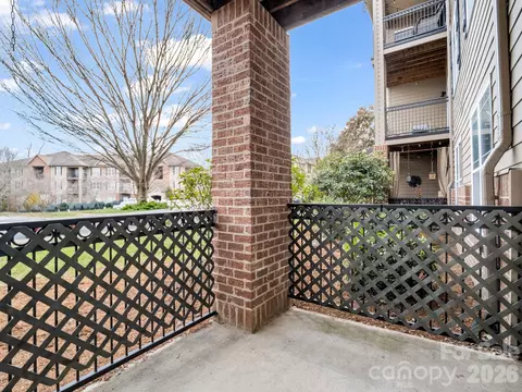 181 Brickton Village 105 Cir #105, Fletcher, NC 28732