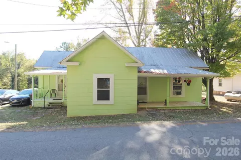 110 Sinclair Ln, Wadesboro, NC 28170
