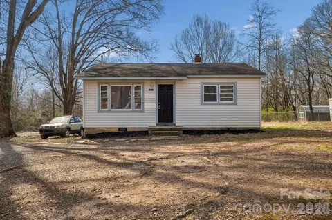 1713 Younger Ave, Statesville, NC 28677