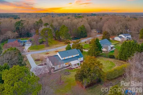 View/Area - 16601 Jefferson Pl, Fort Mill, SC 29708 photo 2 of 3