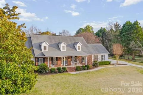 Exterior - 16601 Jefferson Pl, Fort Mill, SC 29708 photo 3 of 9