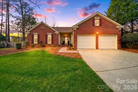 609 Fredricksburg Rd, Matthews, NC 28105