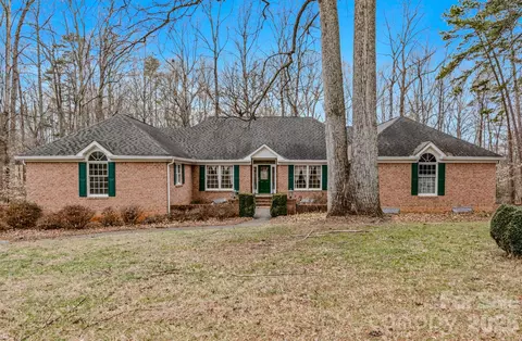 1430 Messick Oaks Trl, Lewisville, NC 27023