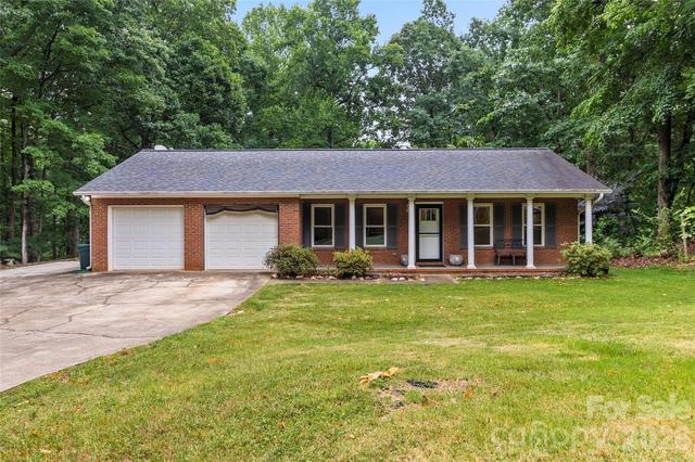 132 Lismark Dr, Mooresville, NC 28117