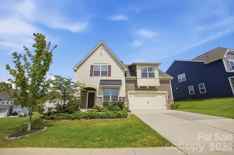 1838 Grove Park Ln, Tega Cay, SC 29708