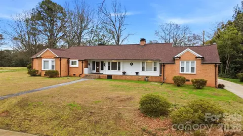 2637 Armstrong Cir, Gastonia, NC 28054