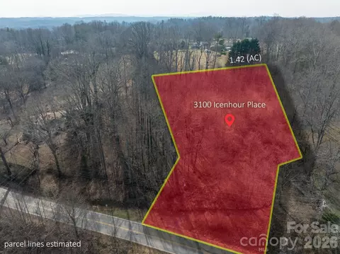 3100 Icenhour Pl, Lenoir, NC 28645