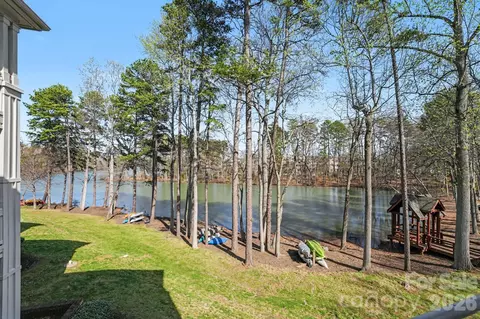 921 NE 38 Dr #38, Davidson, NC 28036