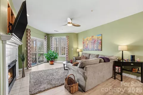 921 NE 38 Dr #38, Davidson, NC 28036