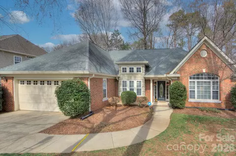 3310 Bon Rea Dr, Charlotte, NC 28226