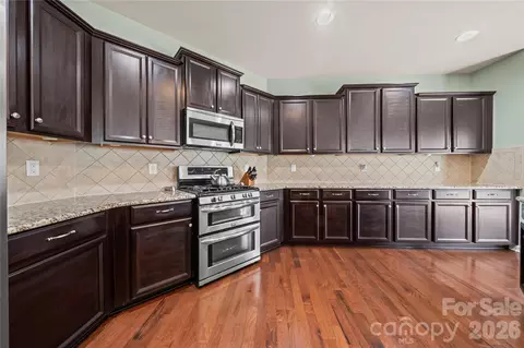 Kitchen - 10666 Sapphire Trl, Davidson, NC 28036 photo 2 of 3