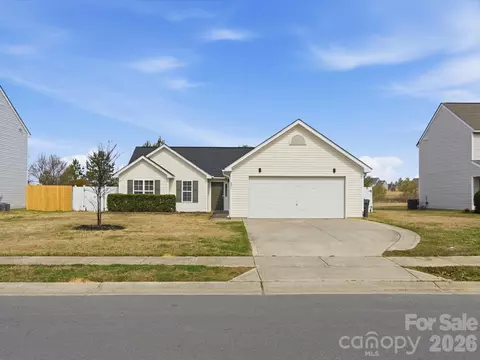 221 Glencroft Dr, Wingate, NC 28174