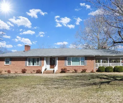 7362 Hull Rd, Lawndale, NC 28090