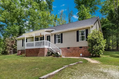 3218 Broadhurst Ln, Clover, SC 29710