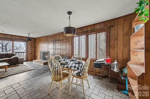 5495 Pine Ridge Dr, Connelly Springs, NC 28612