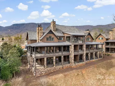 305 Clubhouse B-301 Ln #B-301, Mill Spring, NC 28756