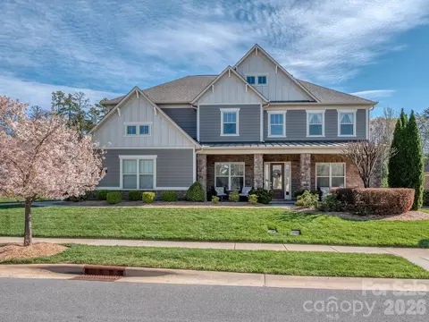 300 Westlake Dr, Waxhaw, NC 28173