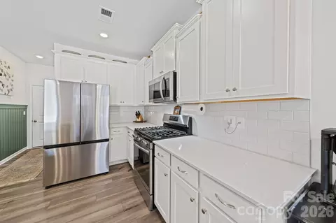 Kitchen - 5843 Soft Shell Dr, Lancaster, SC 29720 photo 5 of 6