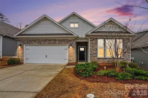 332 Secretariat Dr, Iron Station, NC 28080