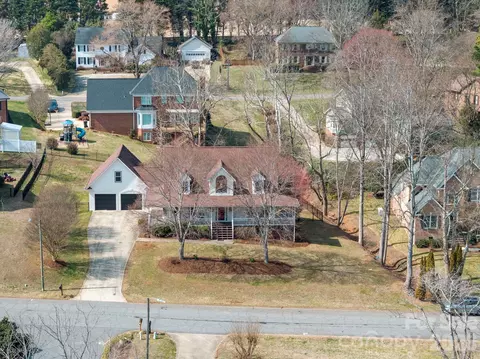 3505 4th Street Nw Blvd NW, Hickory, NC 28601